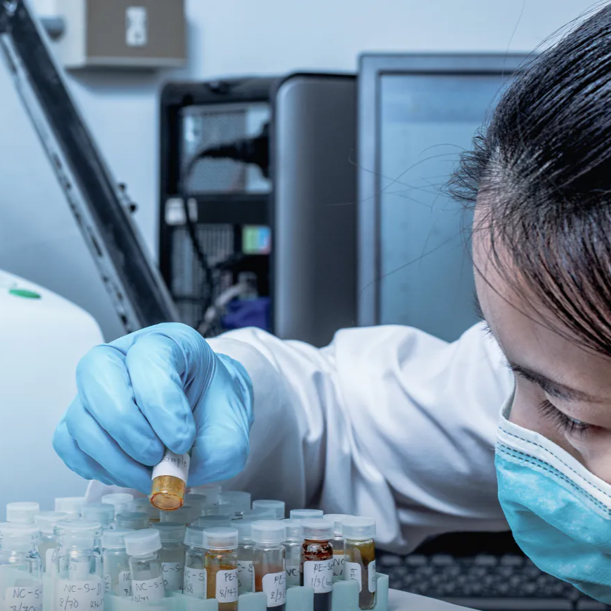 Ilustrasi produk kosmetik yang dapat disesuaikan